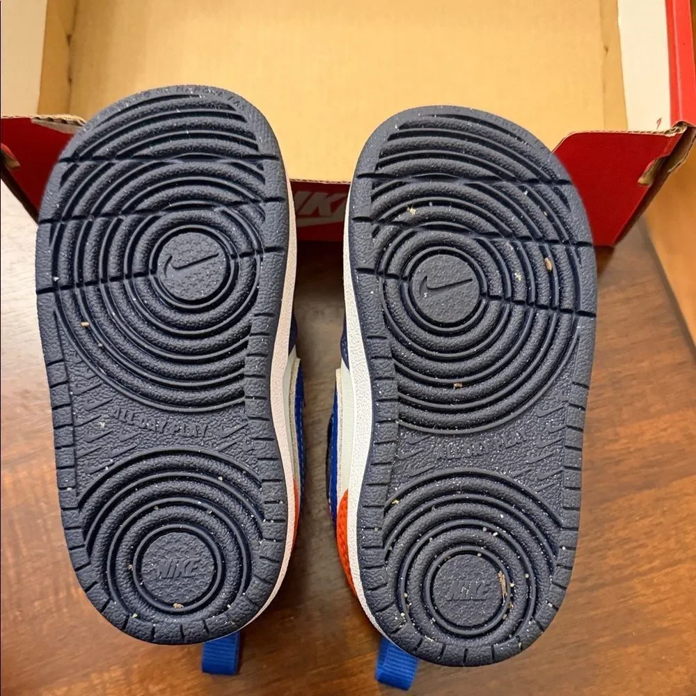 Nike Kids Size 6 Child Navy and Orange Sneakers